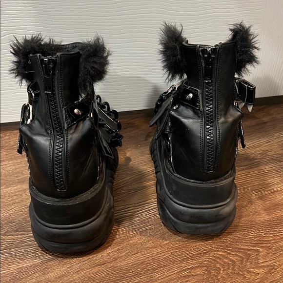 Demonia Neptune 150 Monster Platform Boots - Picture 2 of 11